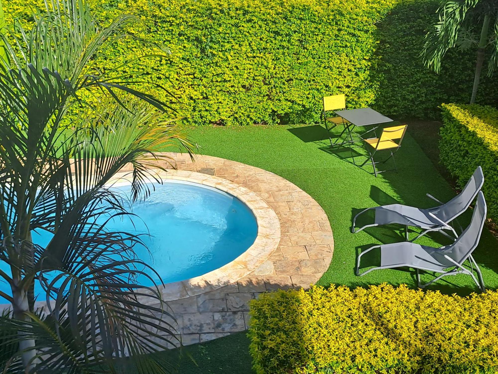 Appartement Paisible Avec Jardin & Piscine Albion Exterior photo