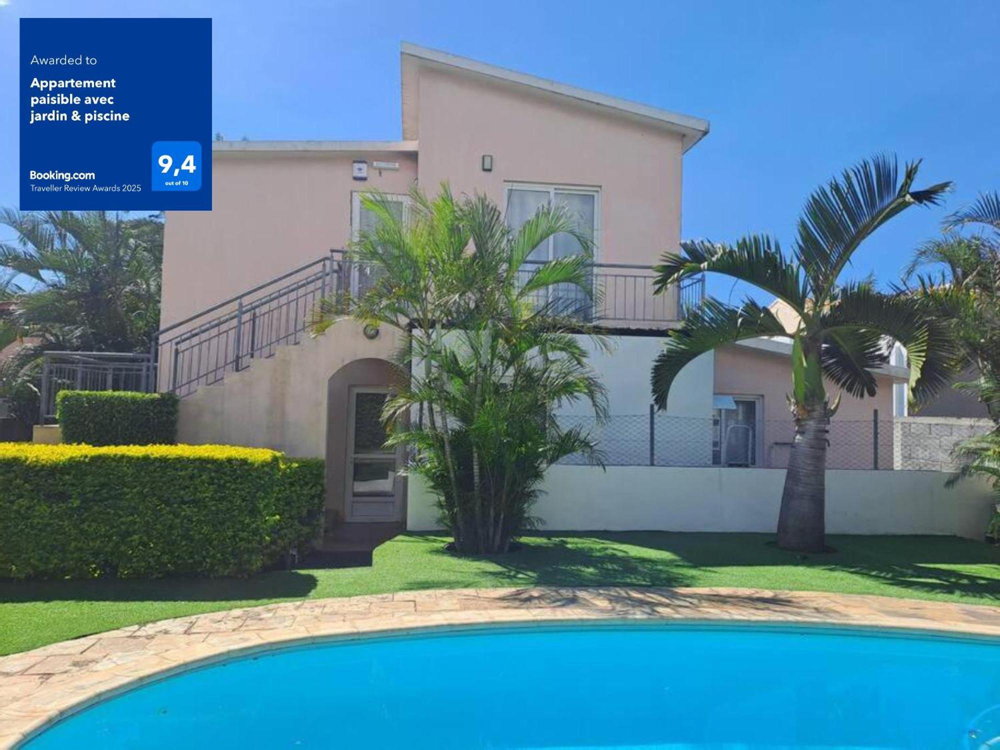 Appartement Paisible Avec Jardin & Piscine Albion Exterior photo